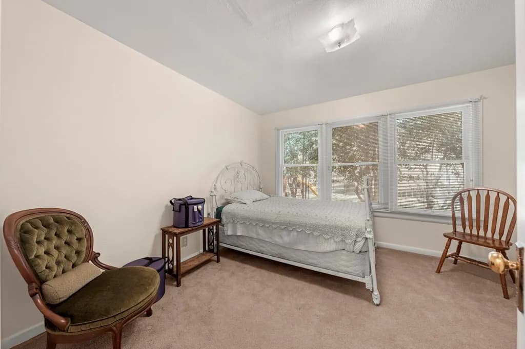 4501 River Hills Drive - Photo 4