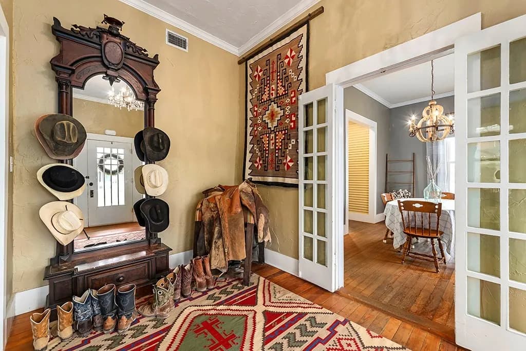 312 W San Antonio Street - Photo 4