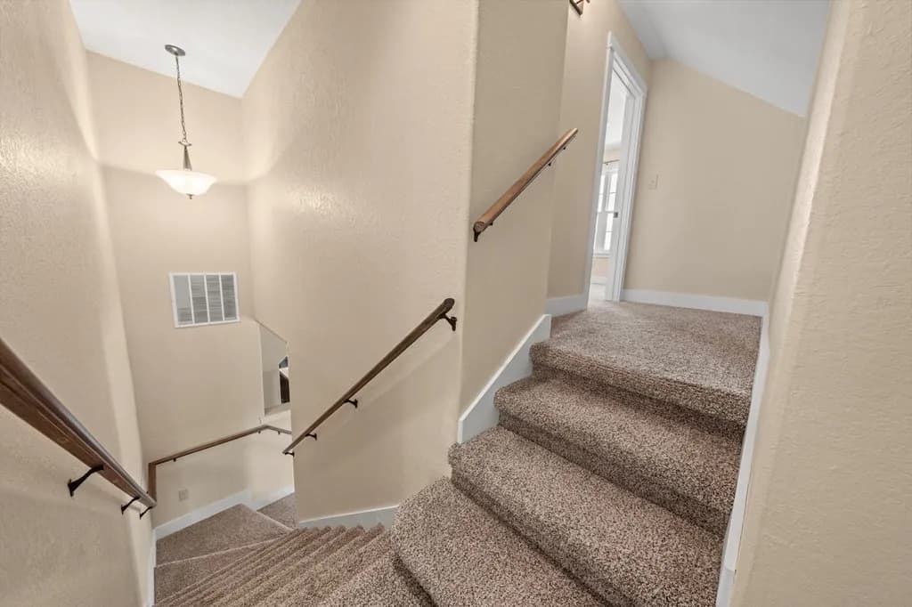 520 Wildflower Lane - Photo 4